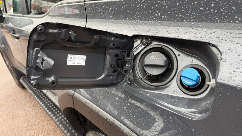 Toyota Land Cruiser 2.8 D-4D 204 Invincible 5dr Auto [7 Seat] Diesel Station Wagon